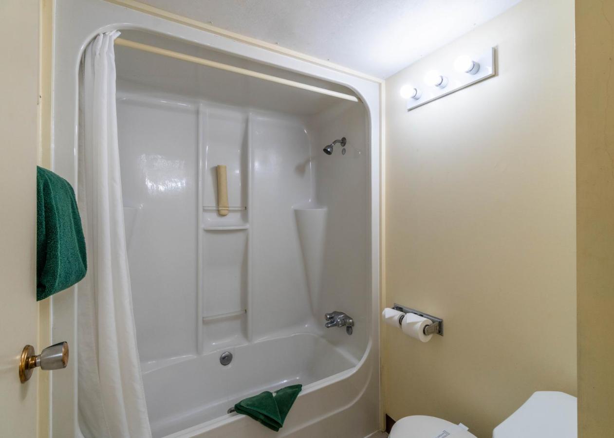 Canada'S Best Value Desert Inn & Suites Cache Creek Exterior foto